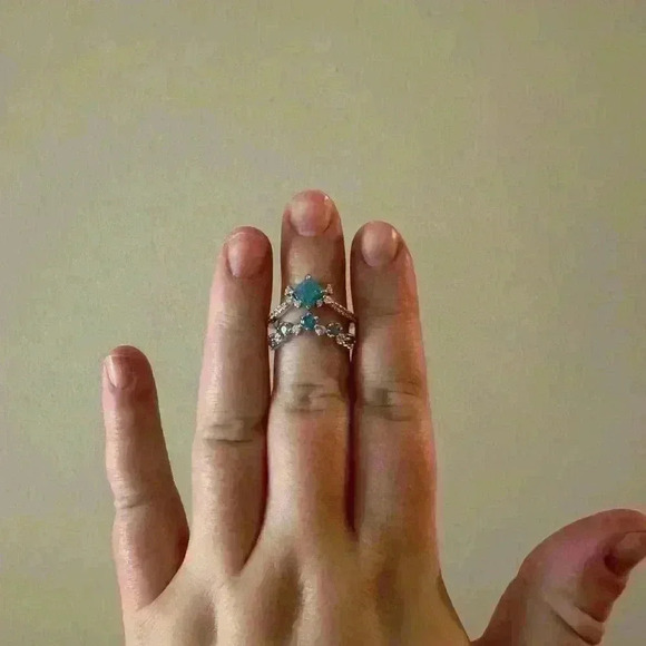 NWT Size 6 Rhodium Plated Ice Crystal Rings - Picture 3 of 5